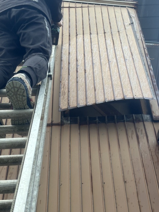 トタン外壁補修