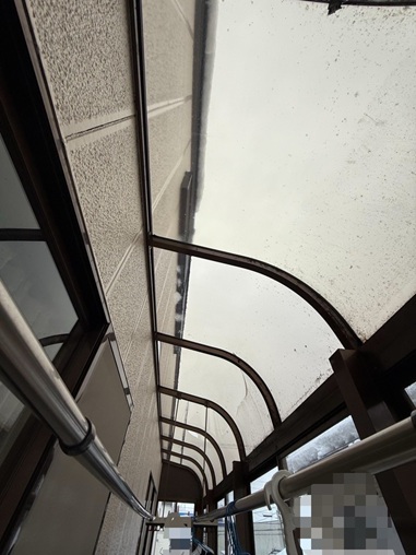 サンルームの屋根パネル現場調査にお伺いしました