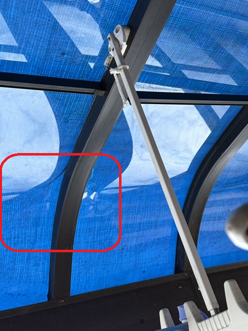 サンルーム屋根にヒビ