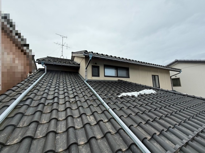 【射水市】屋根に雪止めをつけたい！S型瓦屋根への「ゆきもちくん」設置ご提案