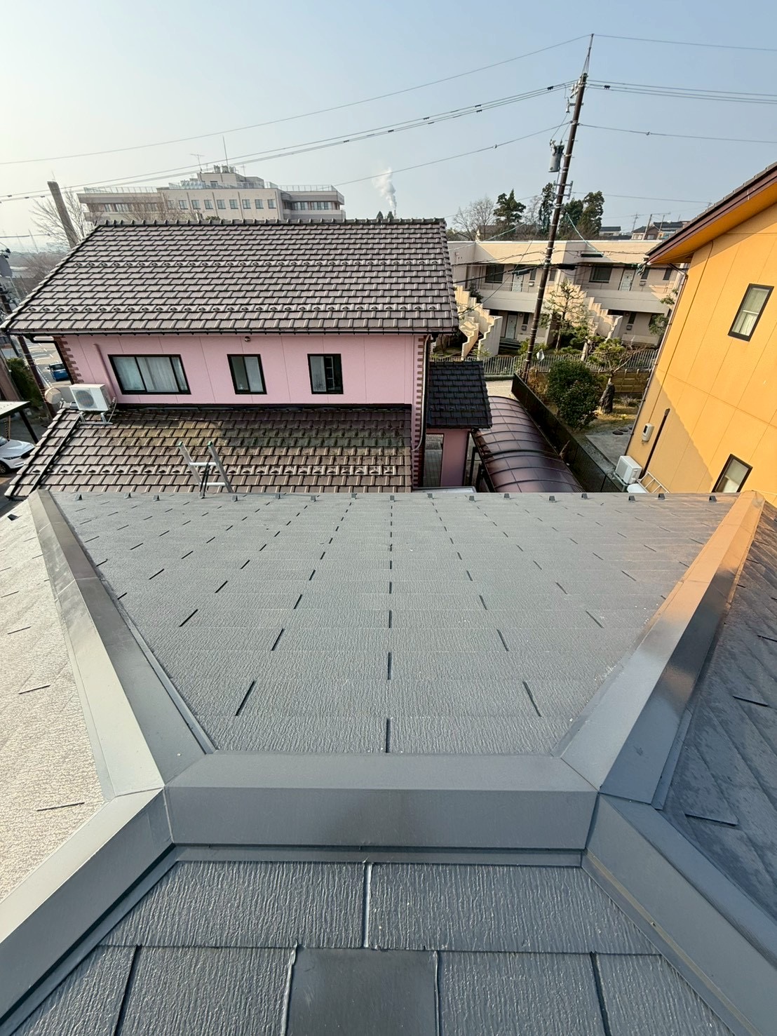 スレート屋根割れていました