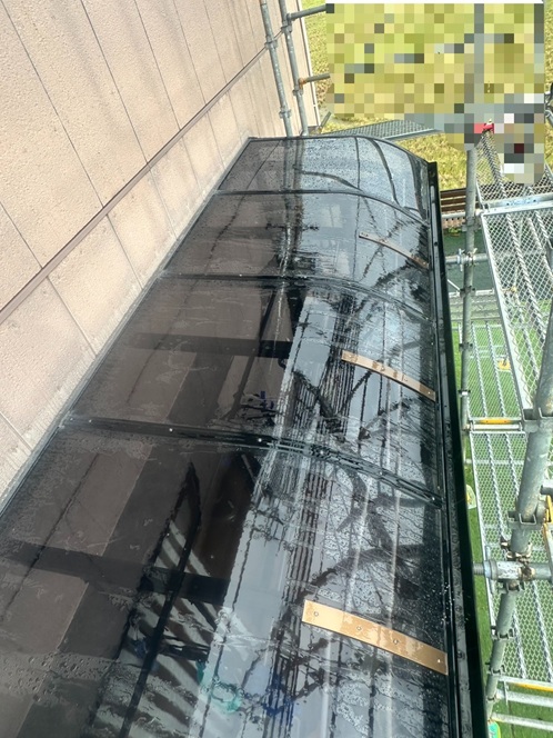 割れたパネル交換完了