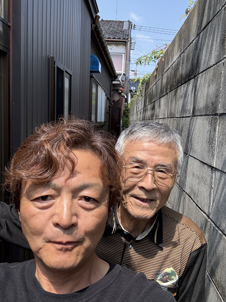 【高岡市のお客様】トタン屋根の葺き替え・雨どい交換・外壁工事を行い１００歳まで生きる！お客様より施工後のご感想をいただきました