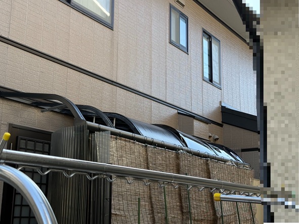 【富山市】繰り返す雪害を防ぐために！屋根パネル交換と雪止めネット設置工事