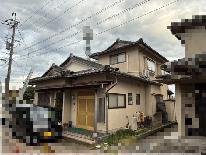 【射水市】鬼瓦がズレていて、棟瓦が蛇行しているとのお問い合わせをいただきました【現場調査】