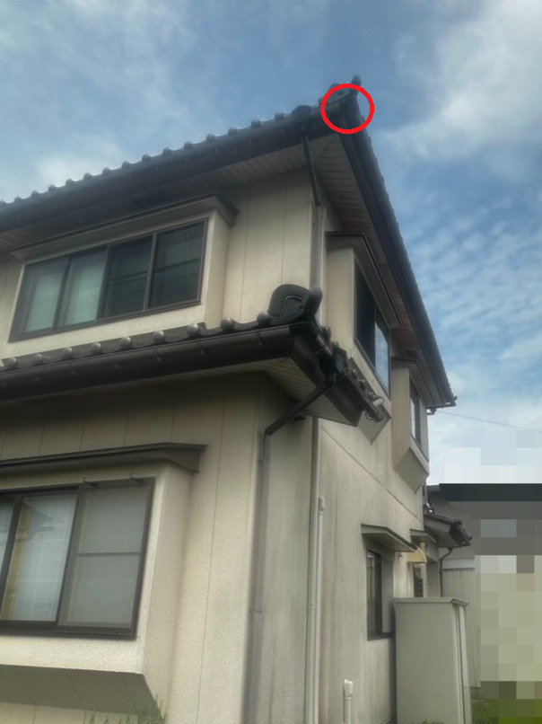 【射水市】雨どいの角だけ割れている…そんな修理もお任せください！コーナー部材を部分交換