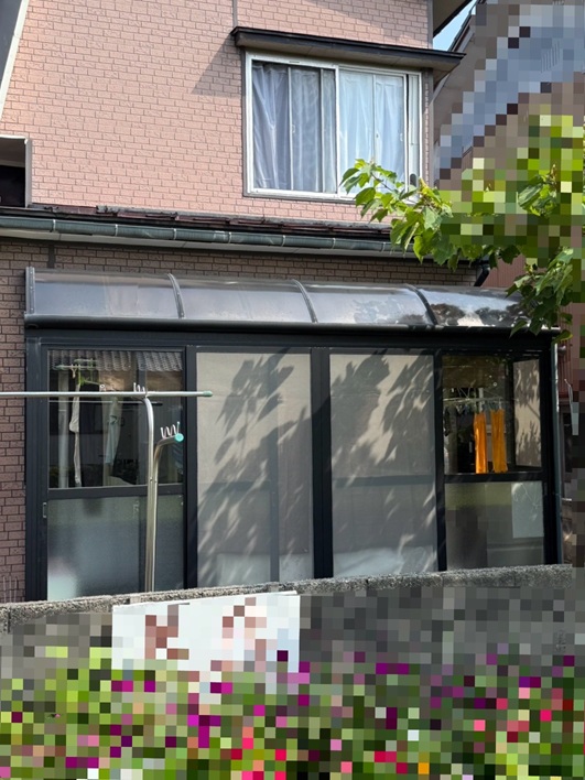 【富山市】サンルームの屋根のパネルにヒビ【現場調査】
