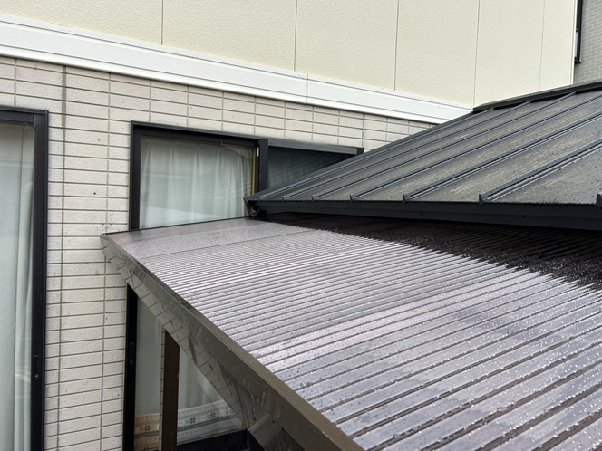 新しい雨どい設置