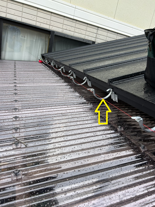 雨どいの金具取付