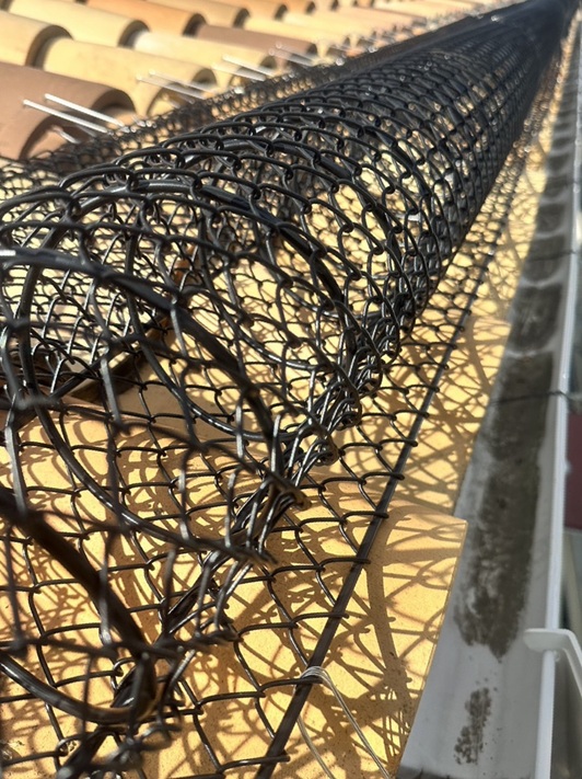 雪止めネット設置