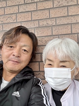 【富山市】ヒビが入っていたサンルームの屋根の全面交換工事を行ったお客様